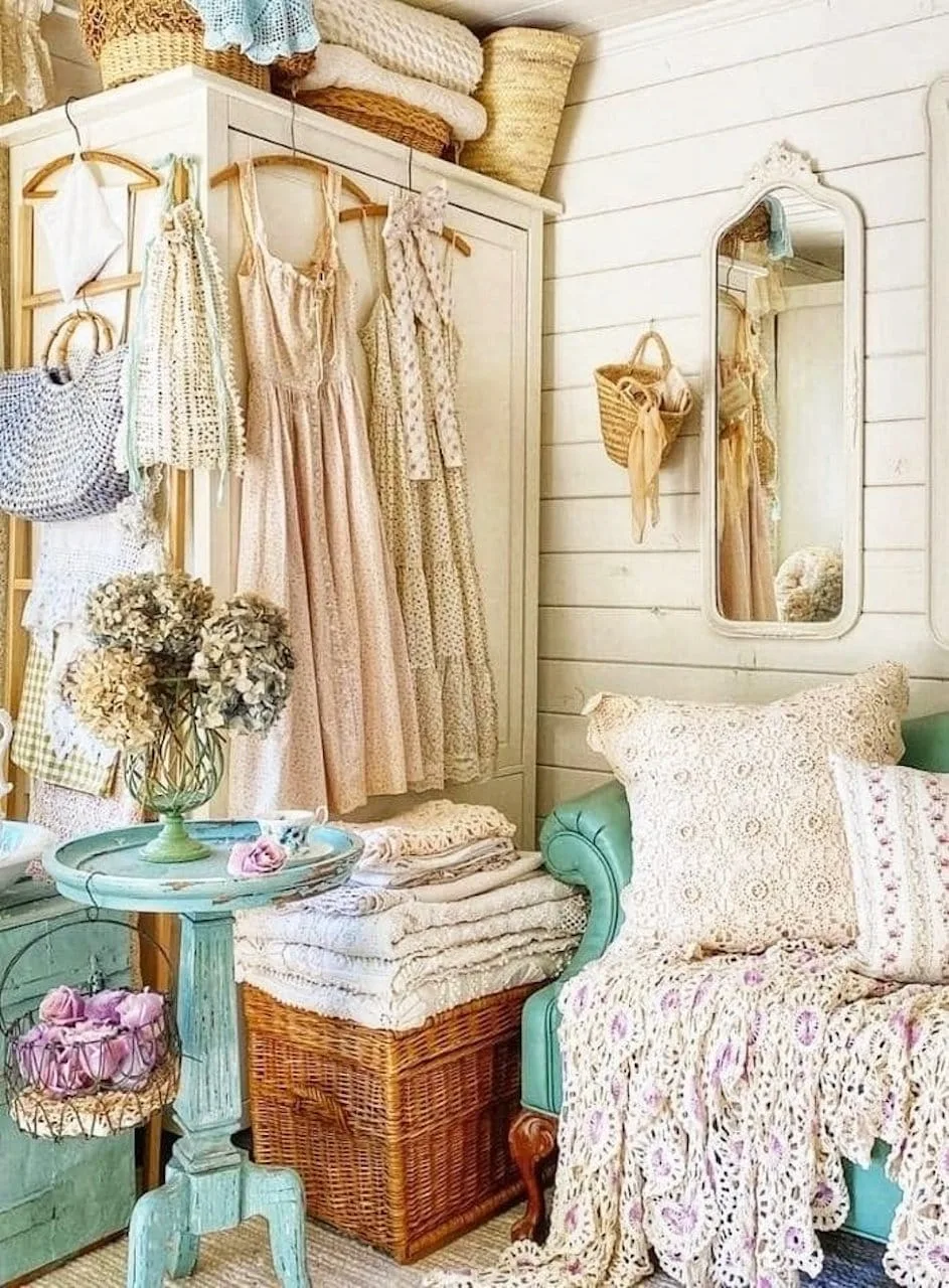 How to Create a Cottagecore Aesthetic in Your Modern Home 8 cottagecore aesthetic interior design fabrics layers