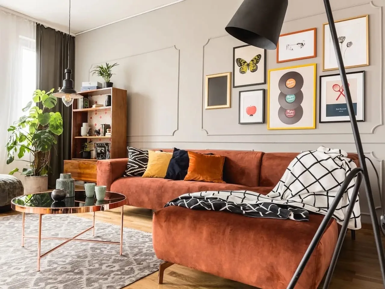 The Maximalism Interior Design Guide For 2023 10 maximalism interior design affordable decor no clutter