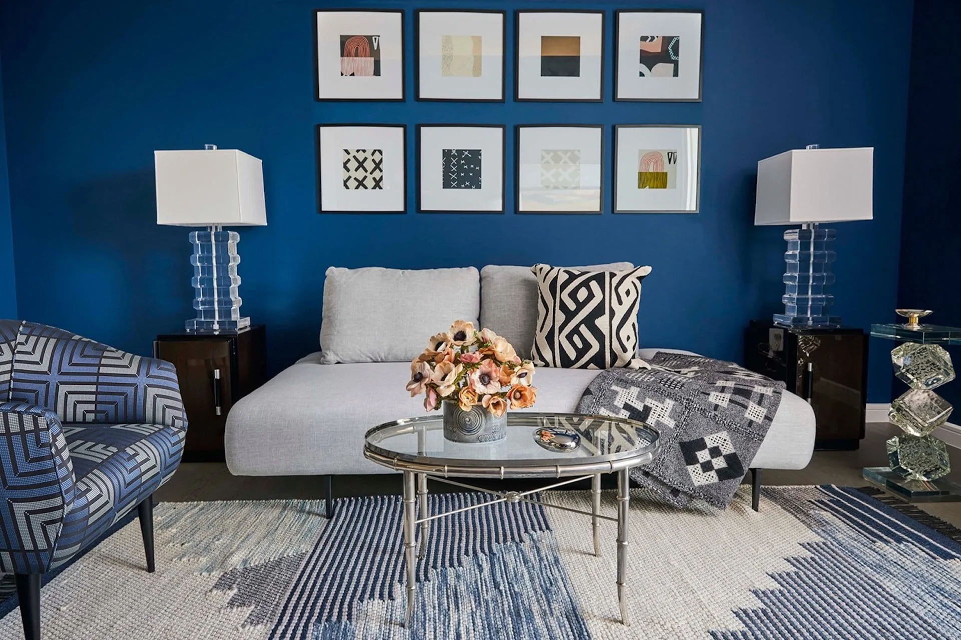 The Maximalism Interior Design Guide For 2023 6 maximalism-interior-design_living-room-textures