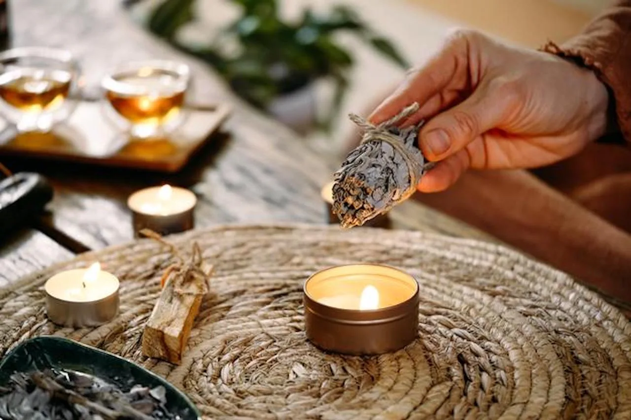 home-meditation-room-corner_sage-palo-santo-candles