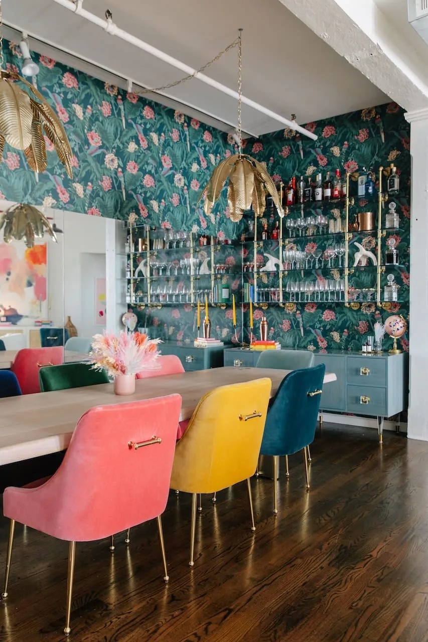 Colorful Eclectic Home Decor & Inspiration For Every Room (With Product Gallery) 11 colorful eclectic home decor bold dining room