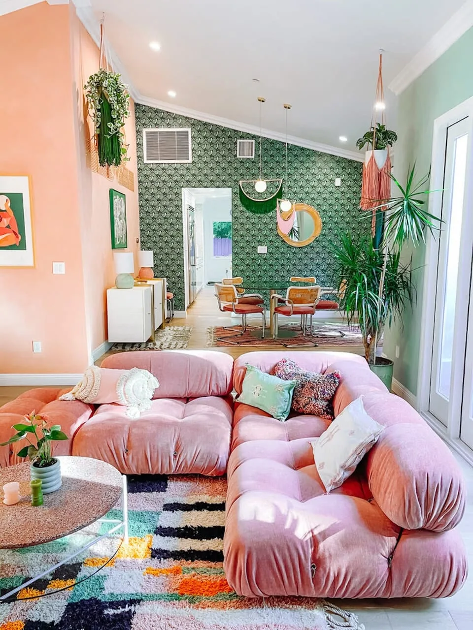 Colorful Eclectic Home Decor & Inspiration For Every Room (With Product Gallery) 1 colorful-eclectic-home-decor_bold-home-dazey-den
