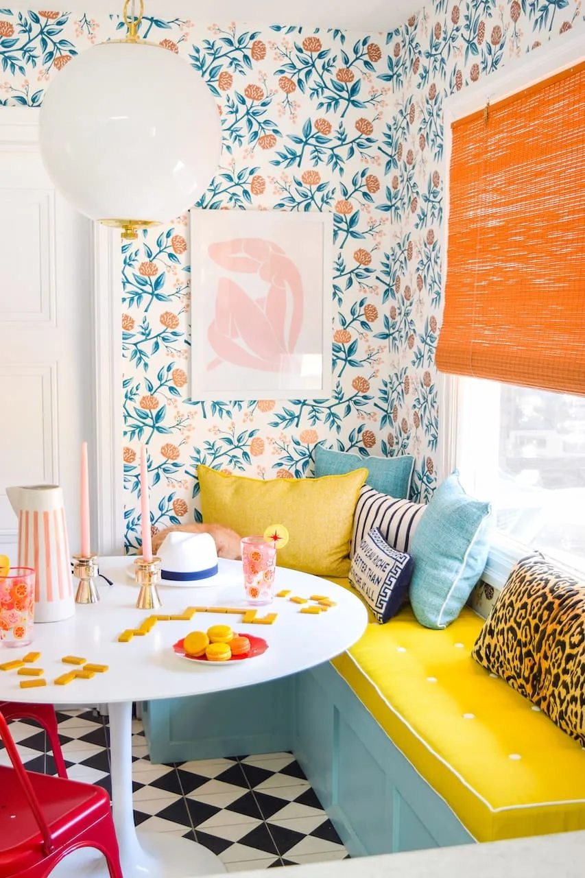Colorful Eclectic Home Decor & Inspiration For Every Room (With Product Gallery) 17 colorful eclectic home decor retro glam kitchen
