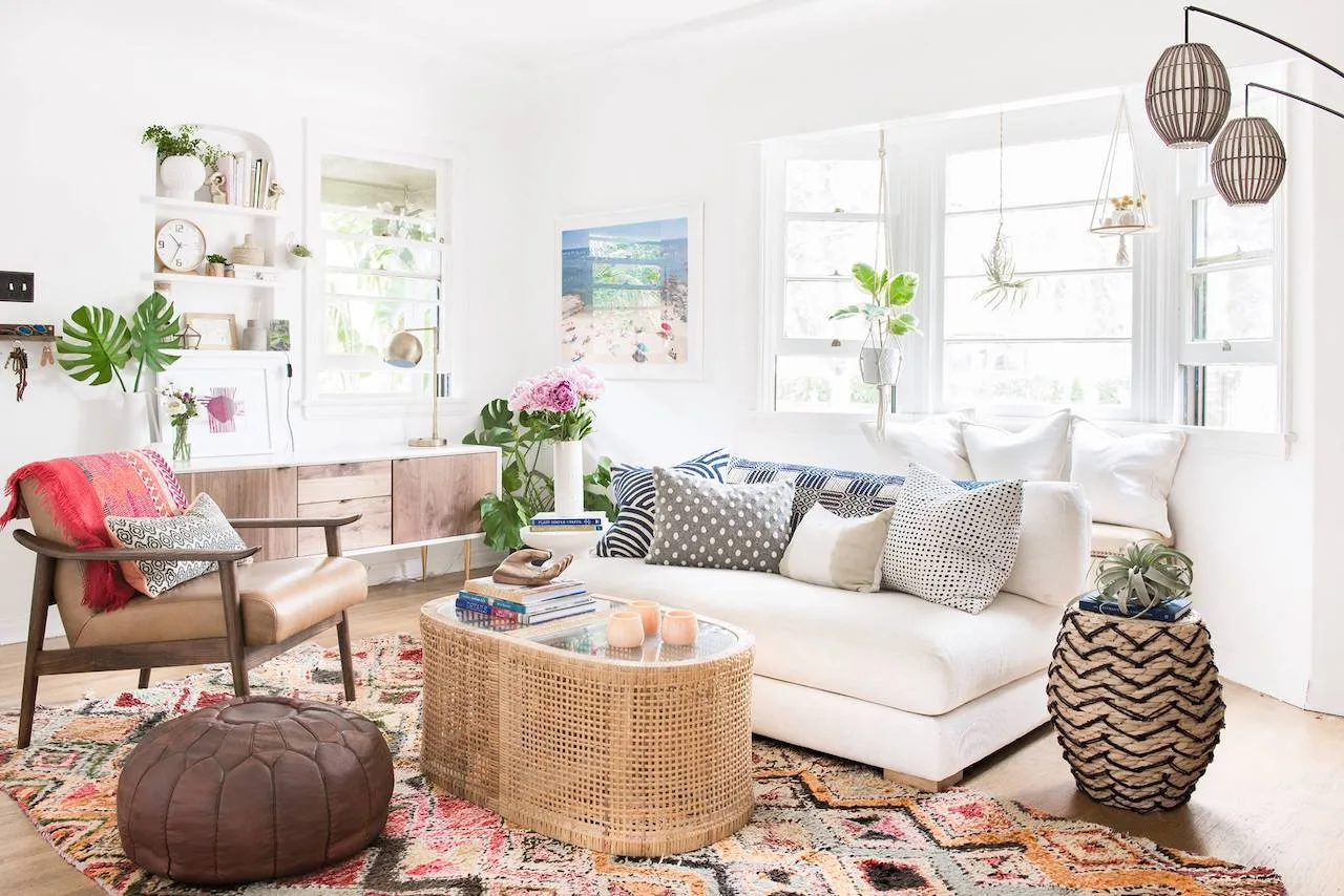 Boho Meets Beach: How to Design the Coastal Boho Interior of Your Dreams 8 coastal boho interior beach design living room color