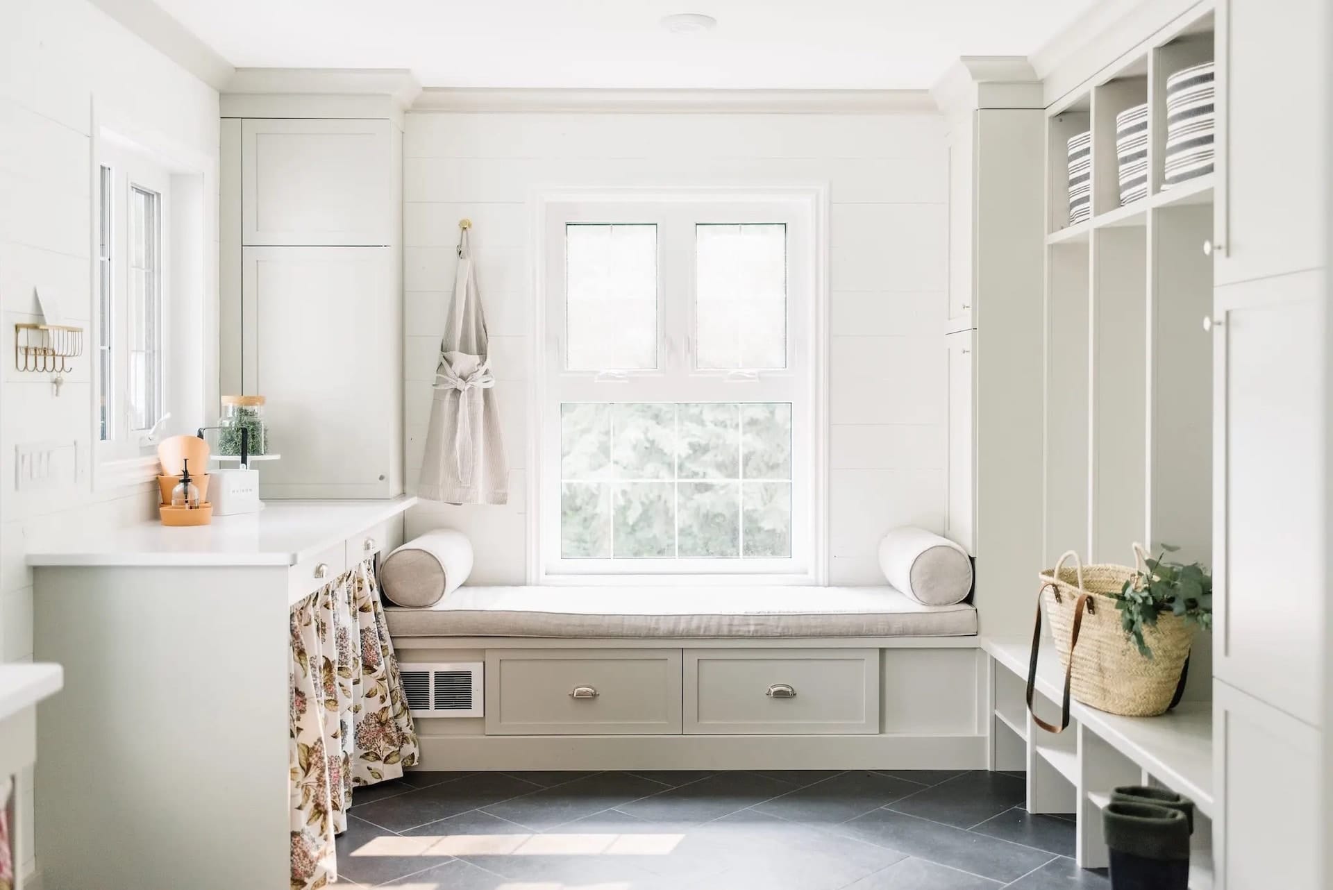 drop-zone-ideas-command-center_aesthetic-entry
