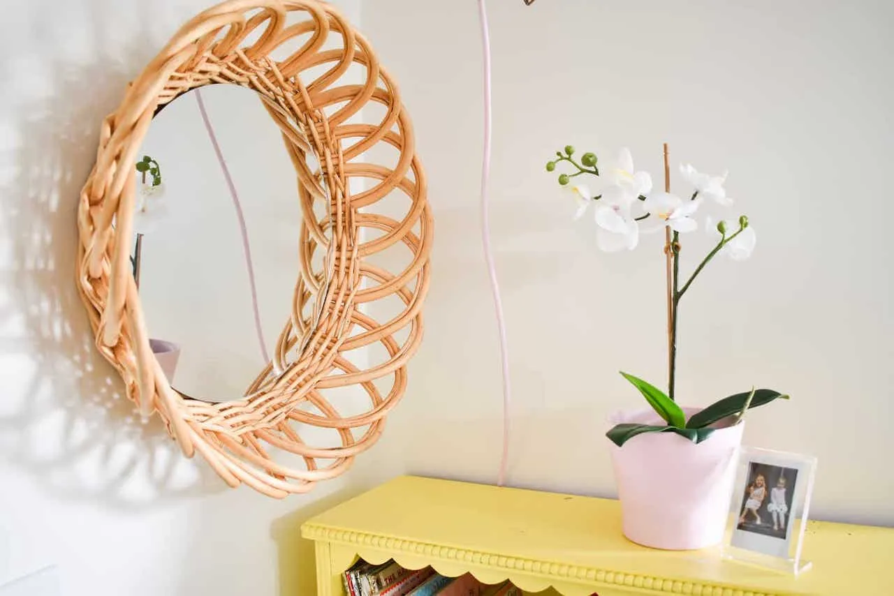 Modern Home Makeover: 15+ Aesthetic Recycling Projects for Eco-Friendly Decor 11 DIY recycling projects upcycled home decor rattan basket mirror