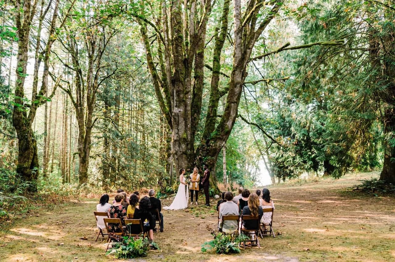 Micro-Weddings: The 10 Best Ideas & Tips For An Unforgettable Intimate Wedding