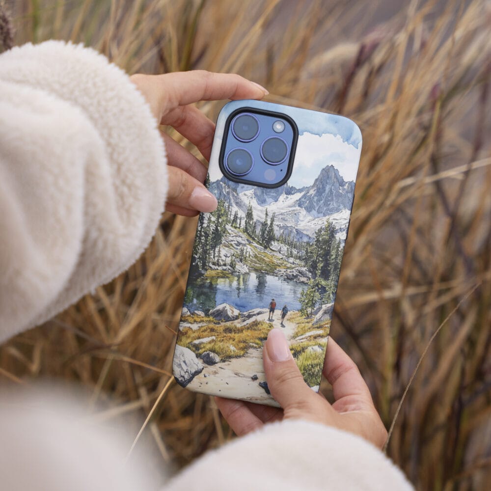 04 - Kings Canyon National Park Phone Case - Female hand.jpg 04 - Kings Canyon National Park Phone Case - Female hand.jpg
