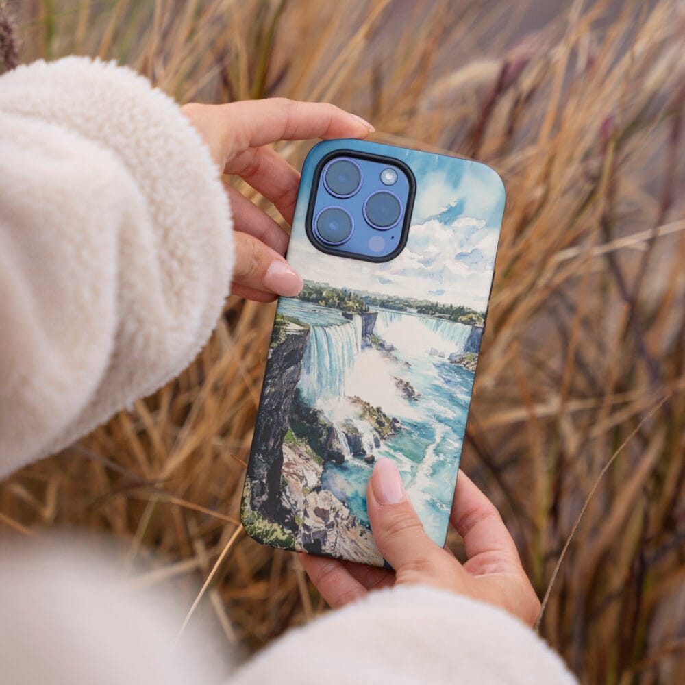 04 - Niagara Falls Phone Case - Female hand.jpg 04 - Niagara Falls Phone Case - Female hand.jpg