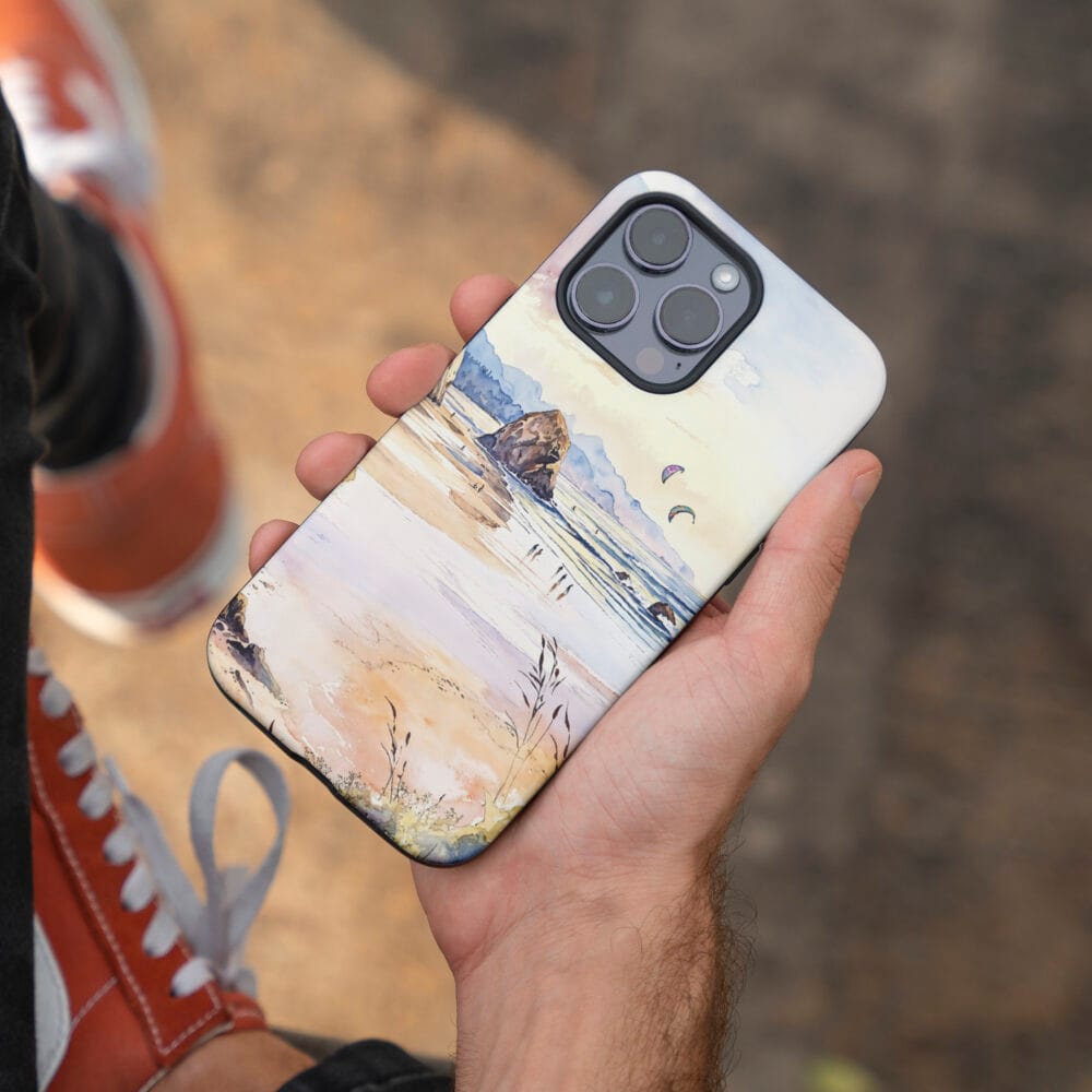 06 - Oregon Coast Phone Case - Male Hand.jpg 06 - Oregon Coast Phone Case - Male Hand.jpg